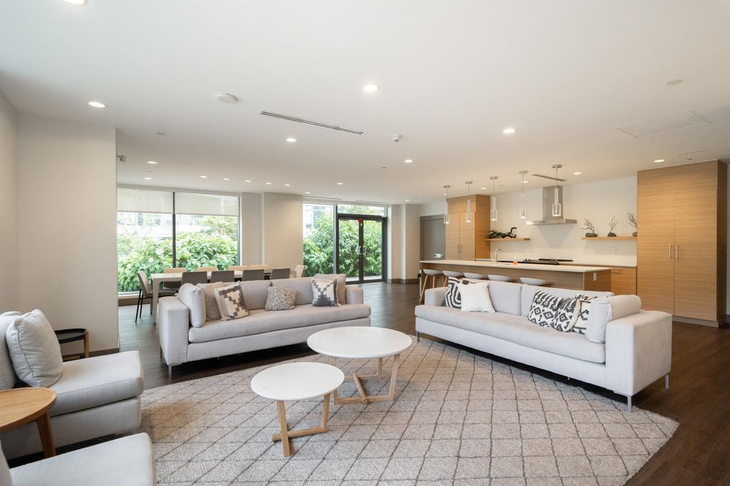 listing image 1103297105550854508
