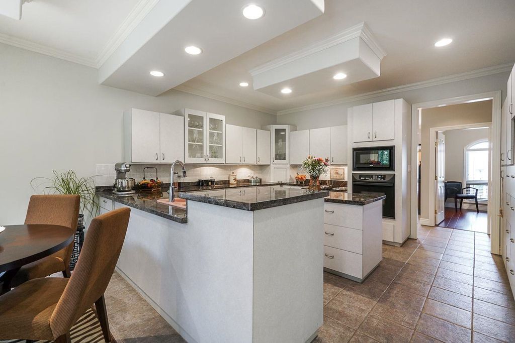 listing image 1103688803363084493