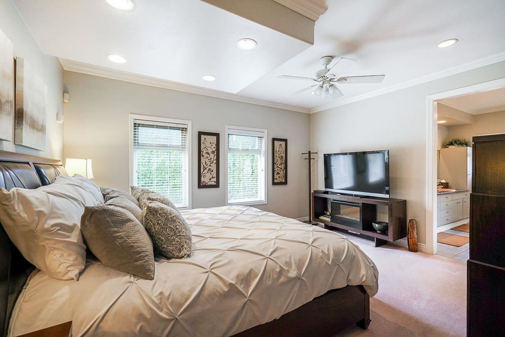 listing image 1107018793785366652