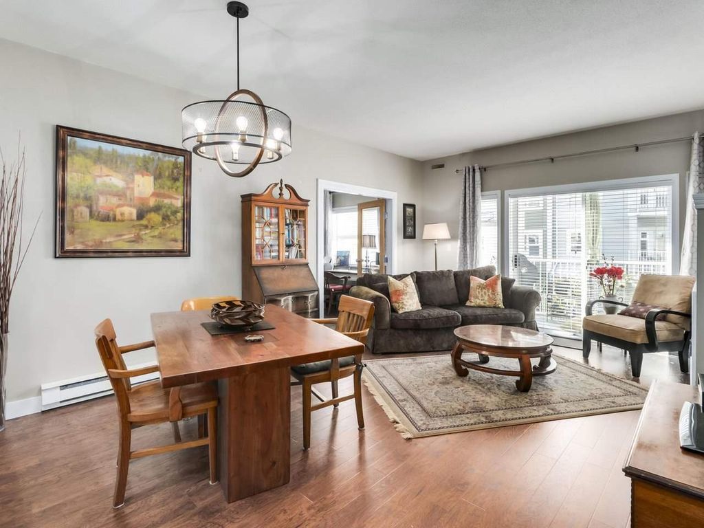 listing image 1107695602331254962