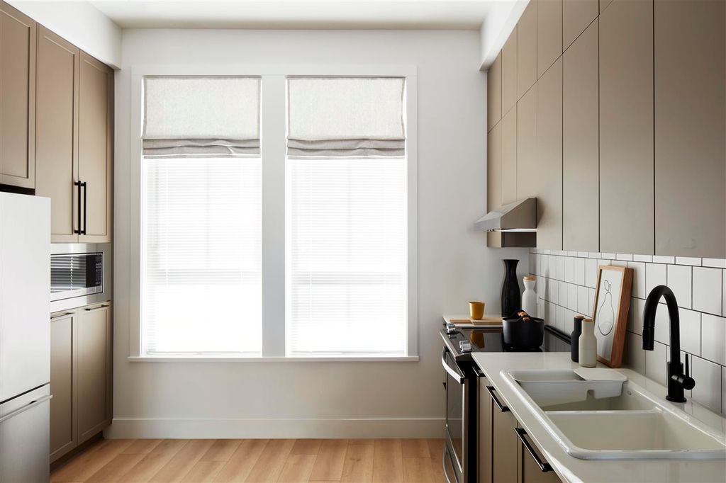 listing image 1107261022363019054