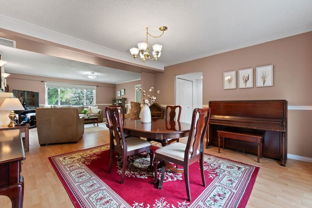 listing image 1101220915559667211