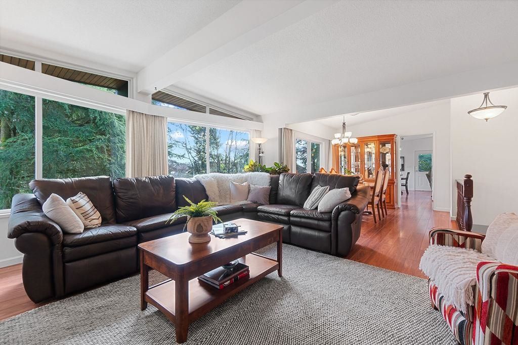 listing image 1104239181235876309