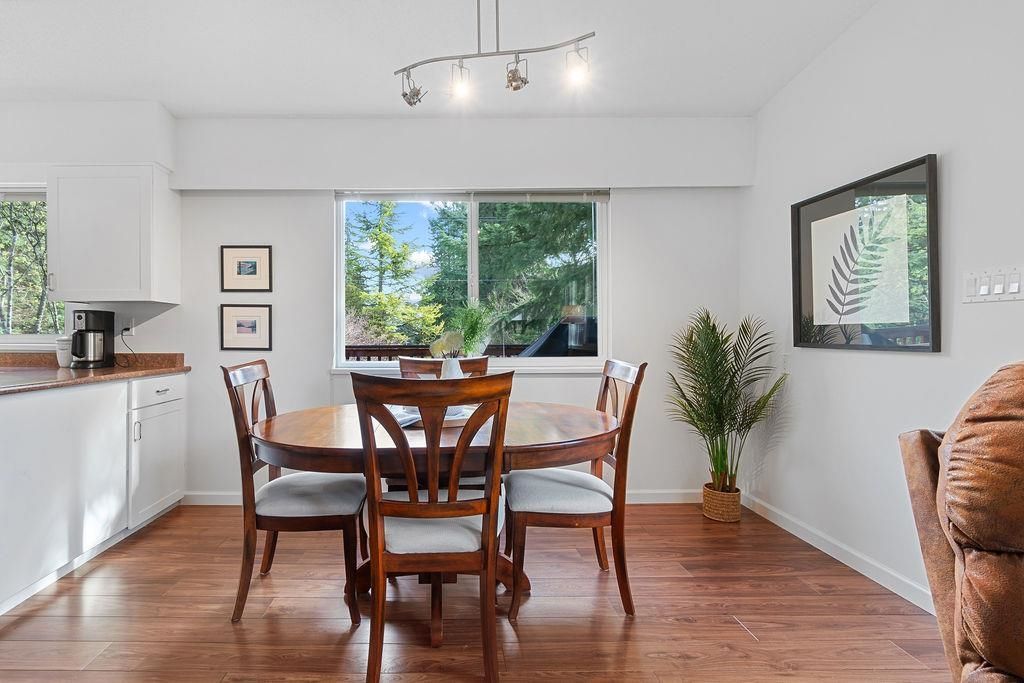 listing image 1103385822220576693