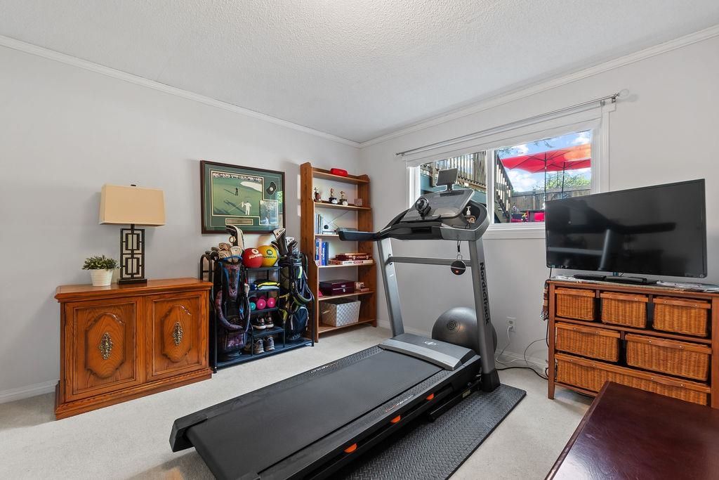 listing image 1102921910789283423