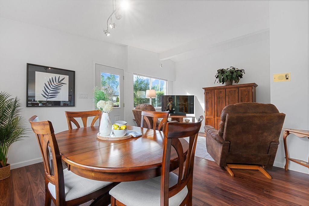 listing image 1100283454892265041