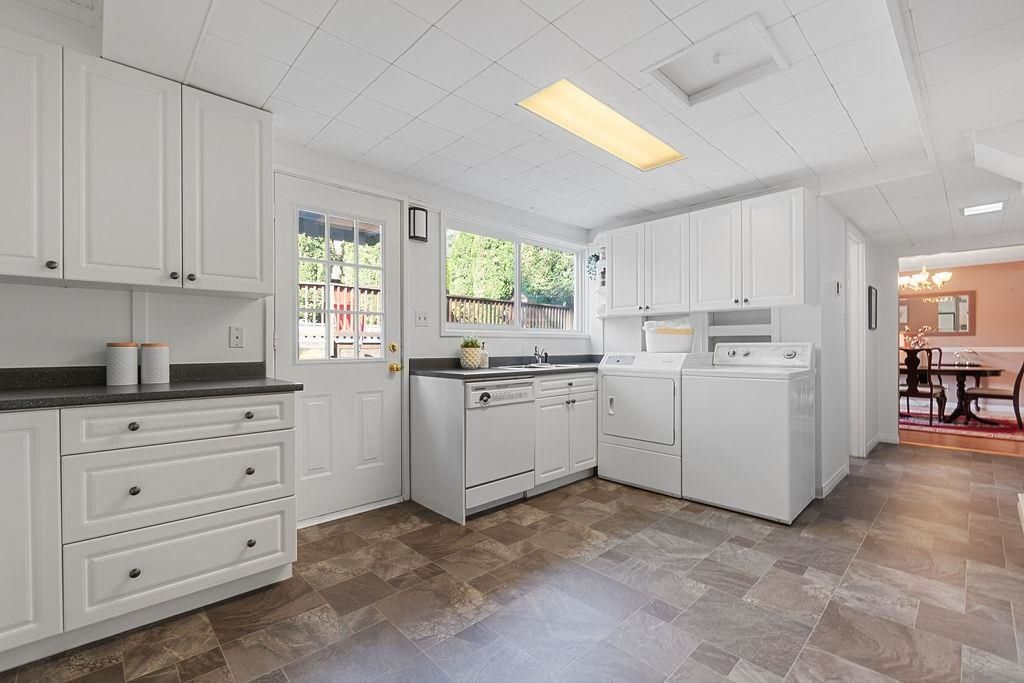 listing image 1104979945555640552