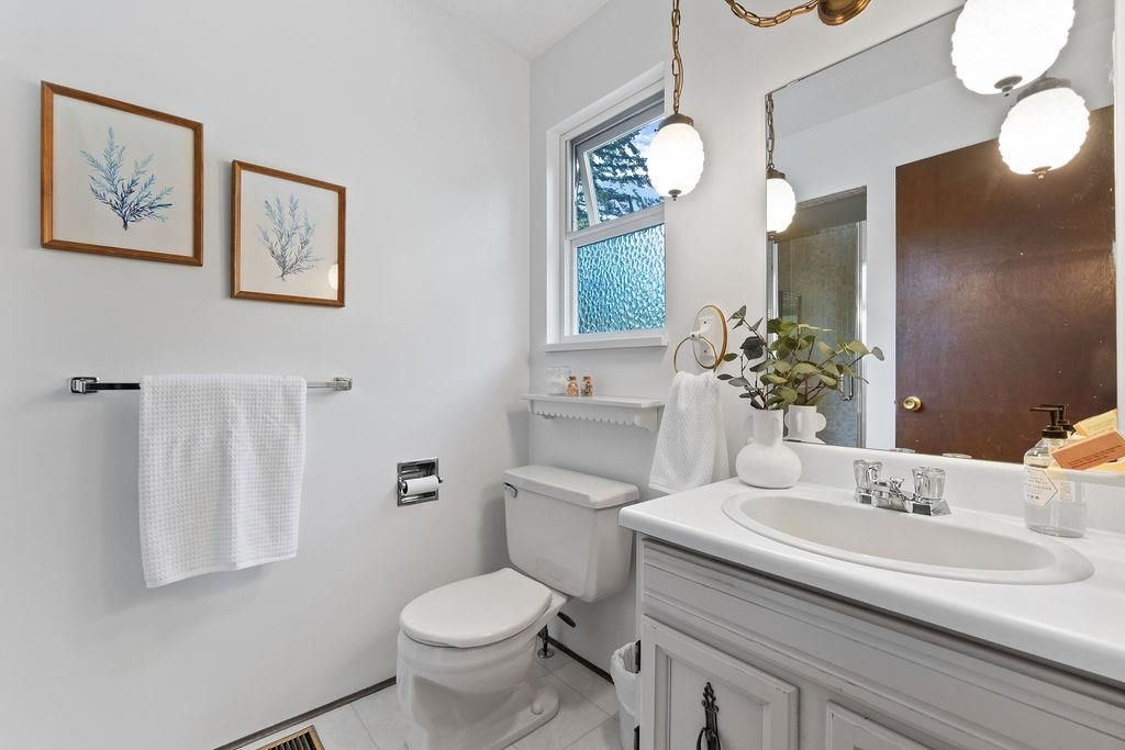 listing image 1100424723321623366