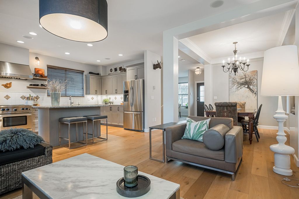 listing image 1106629772175808992