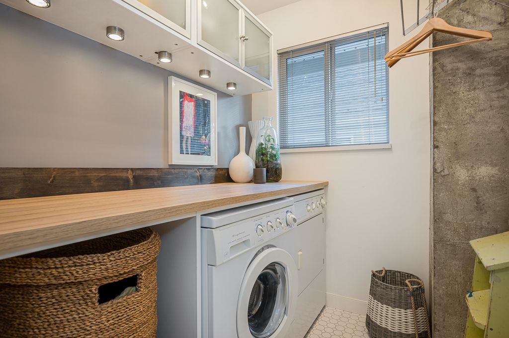 listing image 1108370156771185837