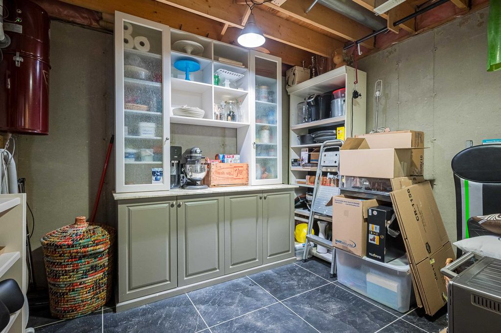listing image 1105118812779343642