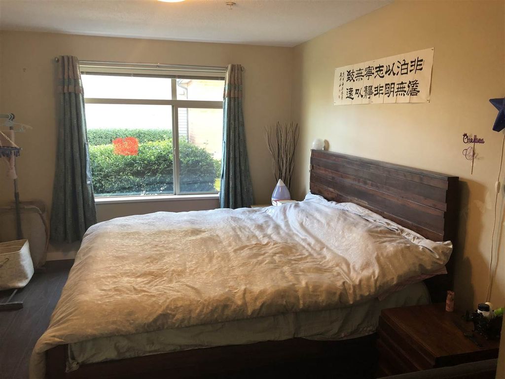 listing image 1100375670459808553