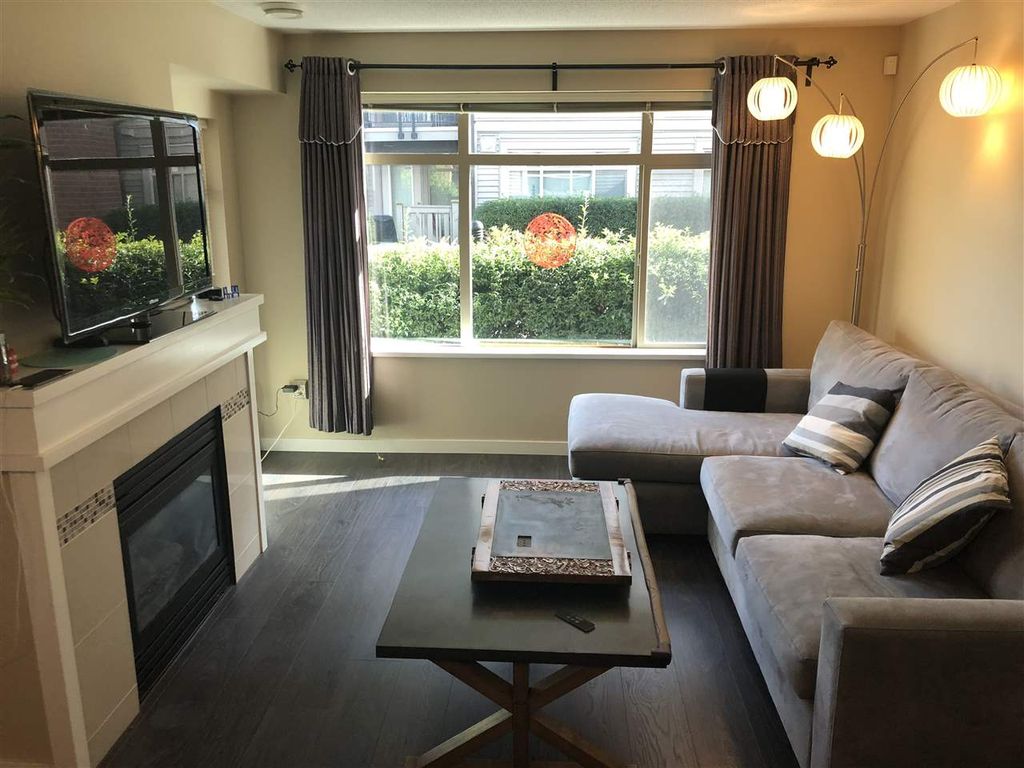 listing image 1103913701900585438