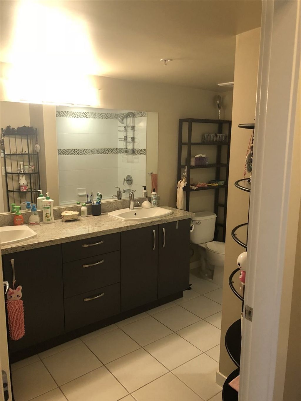 listing image 1102268822795339196