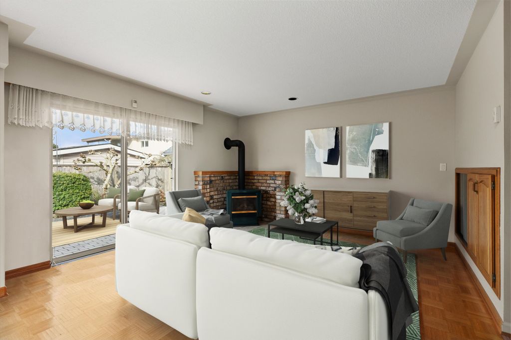 listing image 1106846774117286328