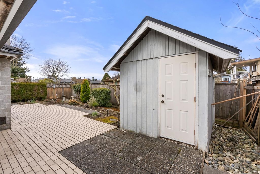 listing image 1100362349262400220