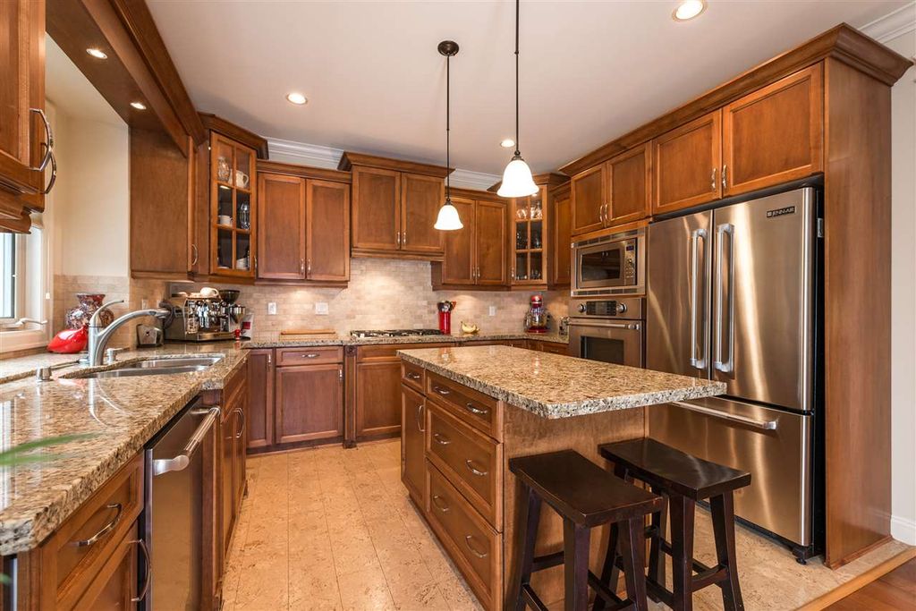 listing image 1104480862400297738