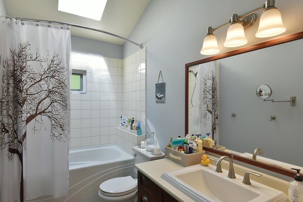 listing image 1107912360077115459