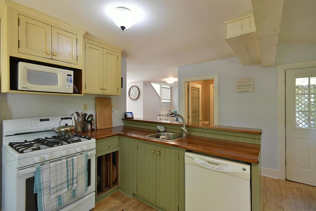 listing image 1106847210839145593