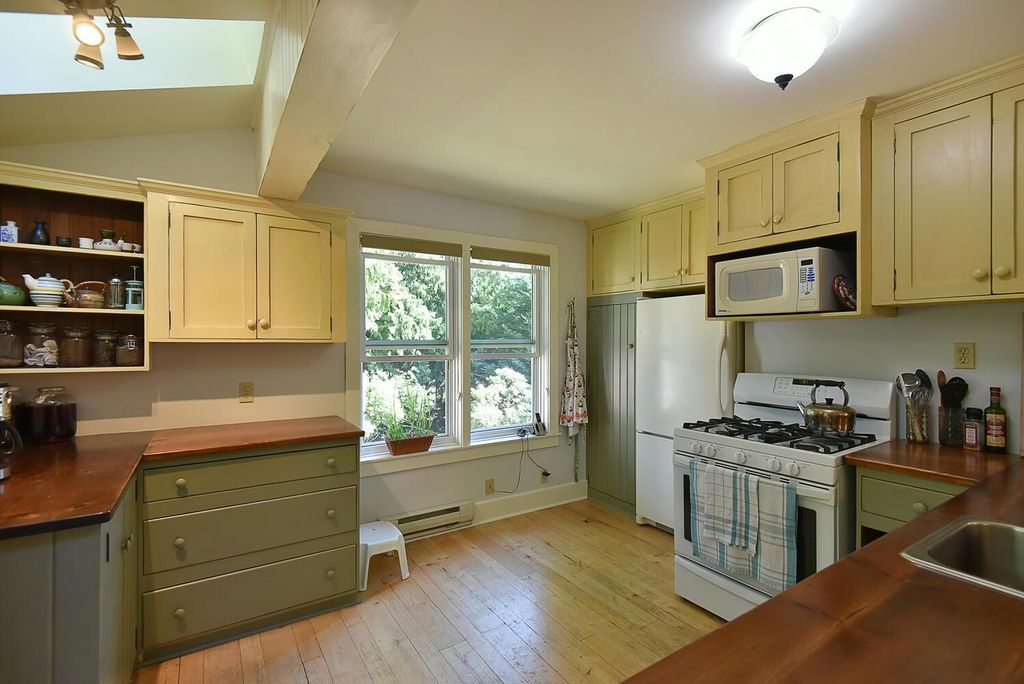 listing image 1104506571565671431