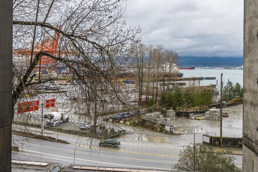listing image 1100108268060445198