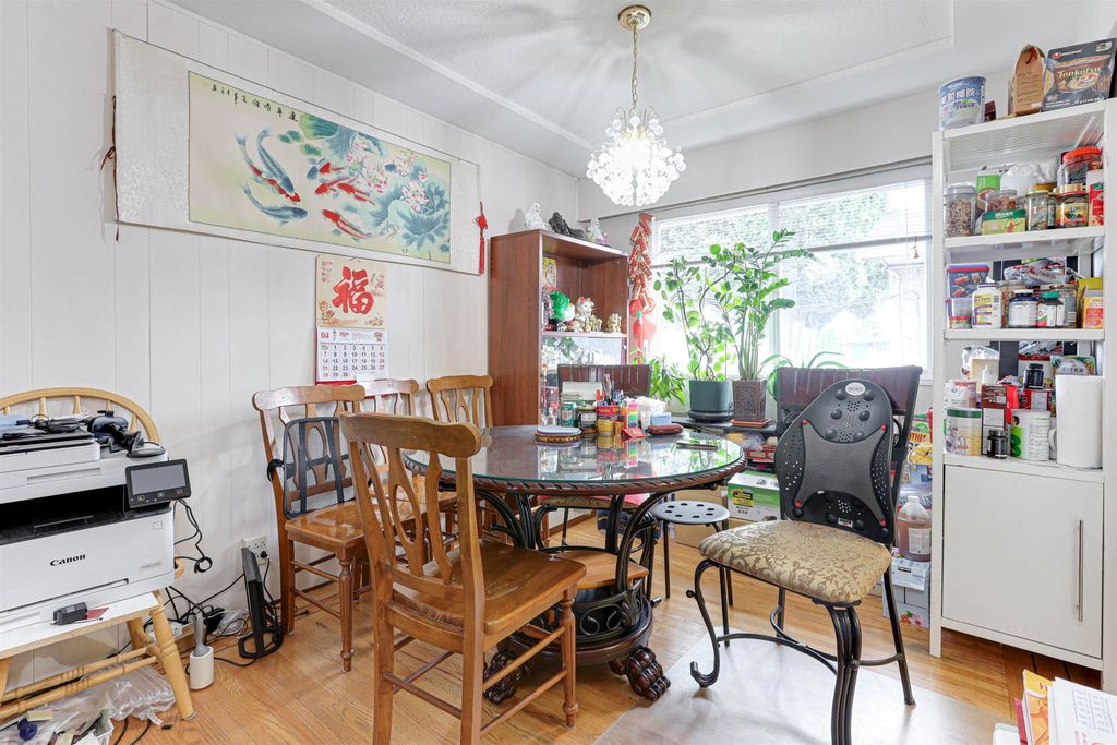 listing image 1105261104665534271