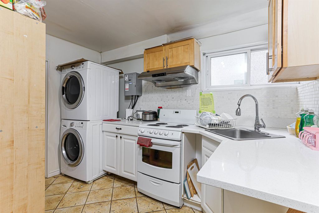 listing image 1102495413351232141