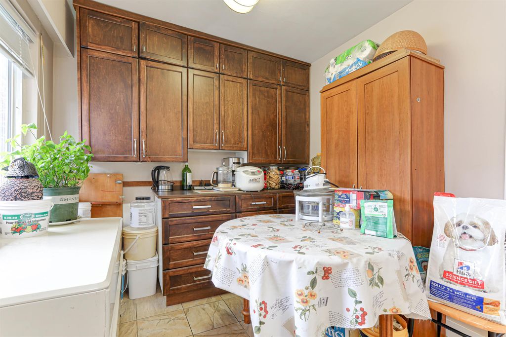 listing image 1104263609333471278