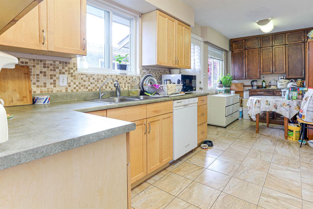 listing image 1100142775935065023
