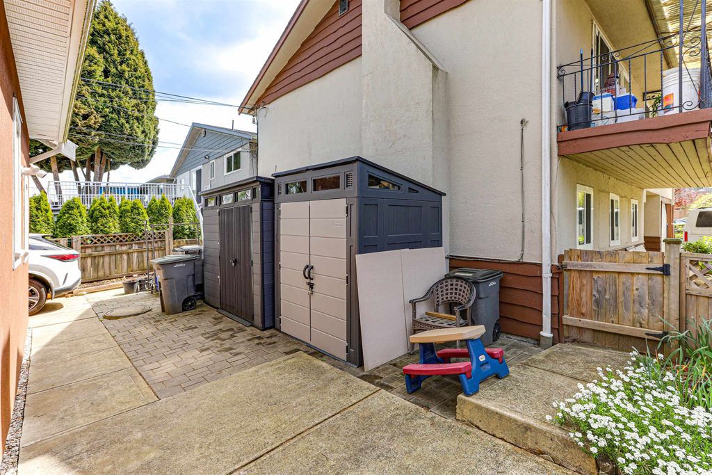 listing image 1104280066008156990