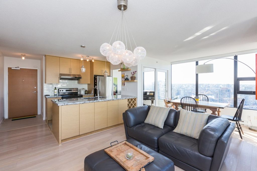 listing image 1106033156600968489