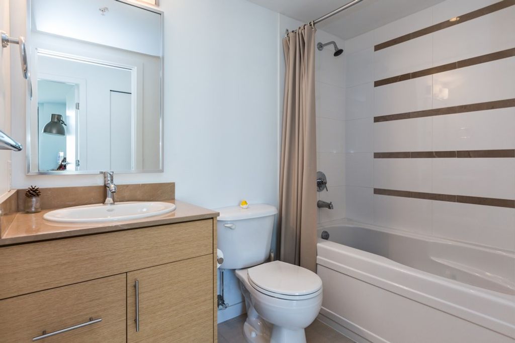 listing image 1106164004864507973