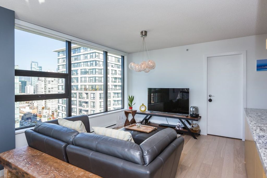 listing image 1108849613534946346