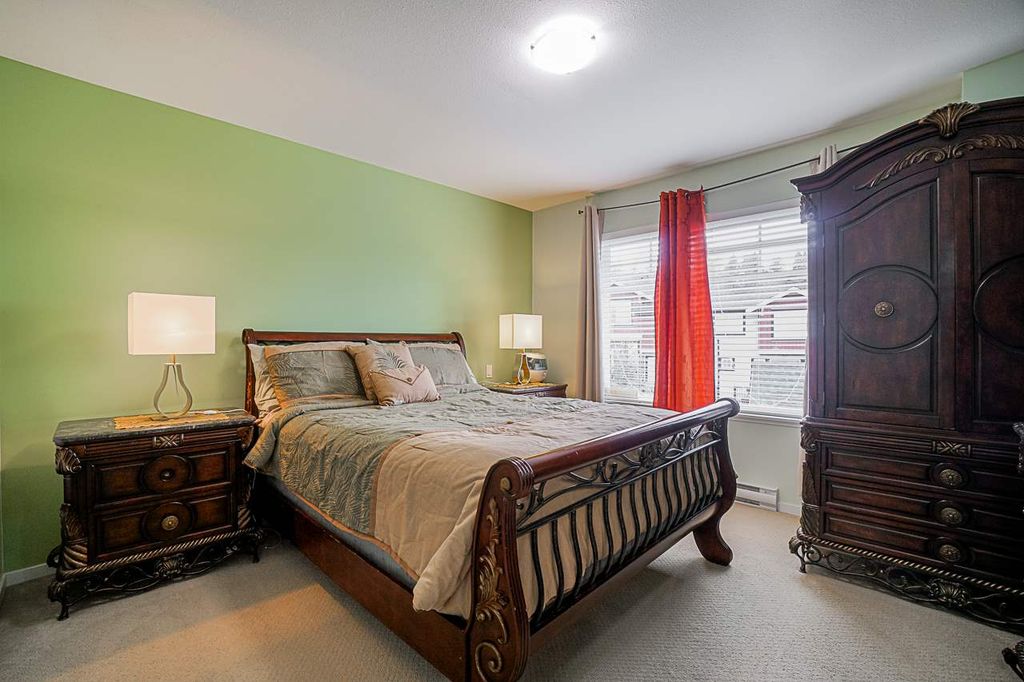 listing image 1107543463667452715