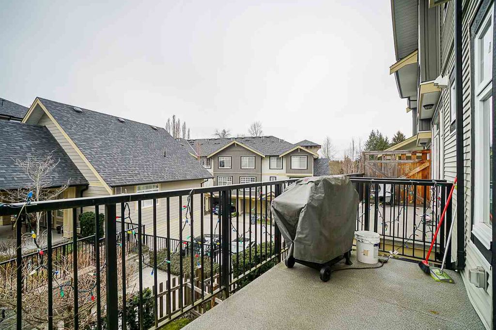 listing image 1109478112362420769