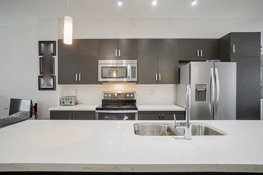 listing image 1108745960428950636
