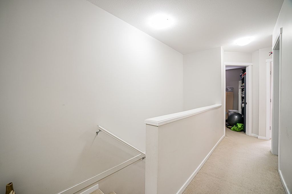 listing image 1101275283309114969