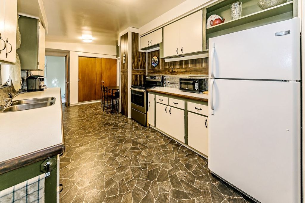 listing image 1105850579501443270