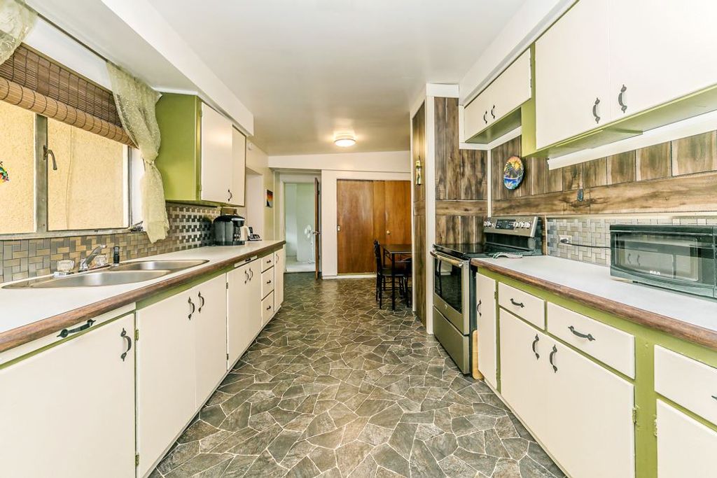 listing image 1104797206057175604