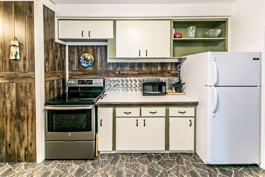 listing image 1103304391053555483
