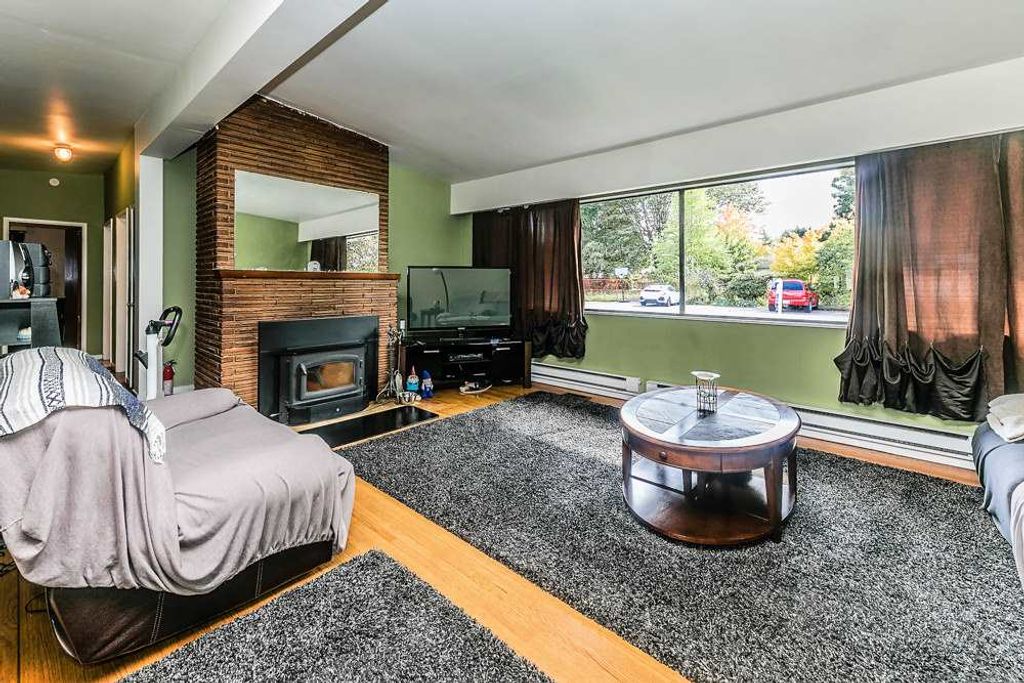 listing image 1108194294028771327