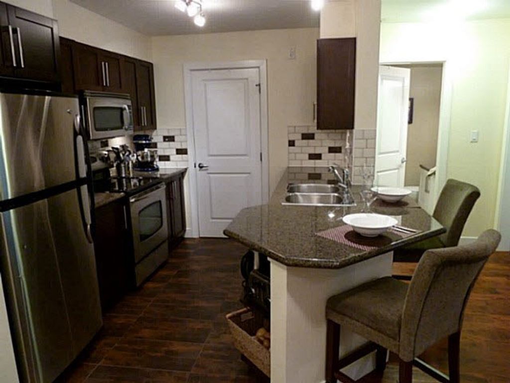 listing image 1109693678810992253