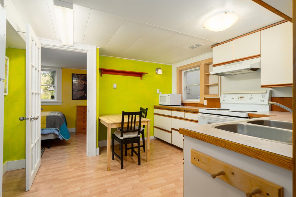 listing image 1101921766653350693