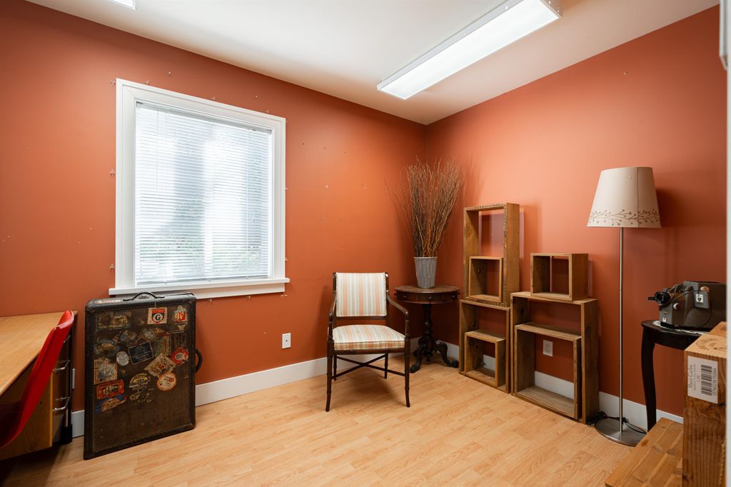 listing image 1102594612286023029