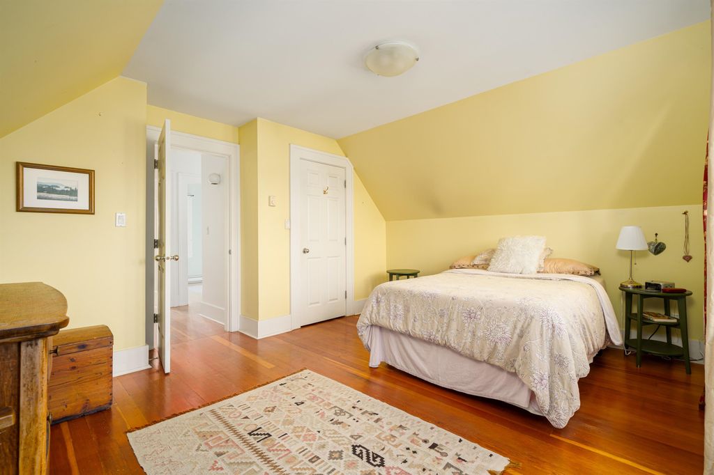 listing image 1104188668460072318