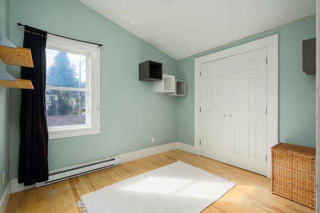 listing image 1106503048867153698