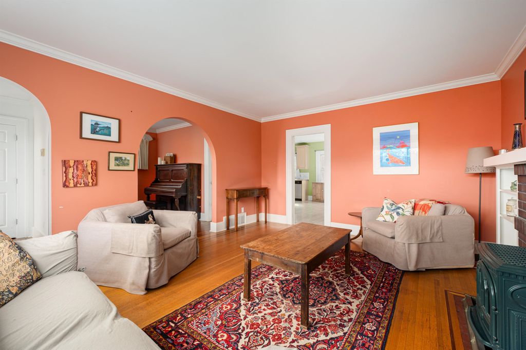 listing image 1108976358545036606