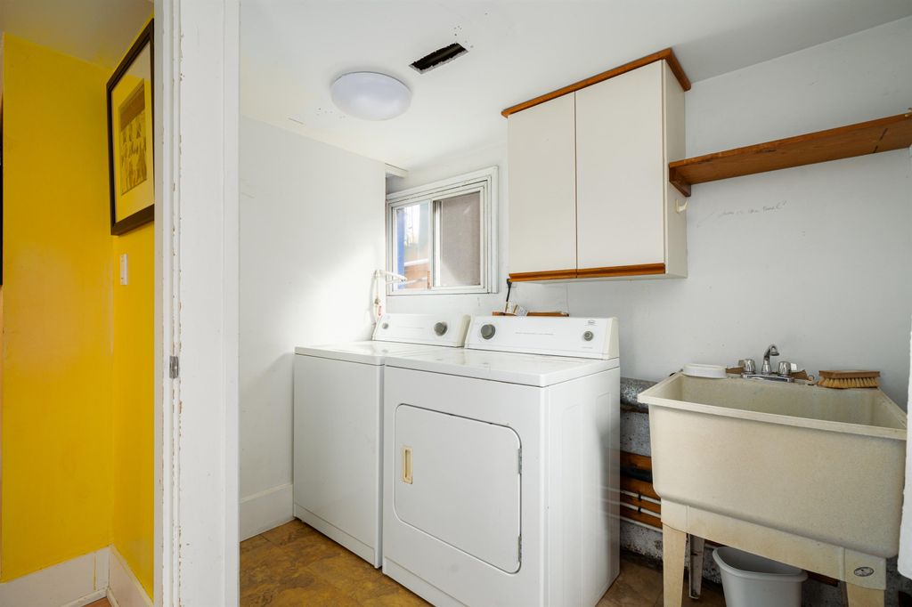 listing image 1102164640083082657