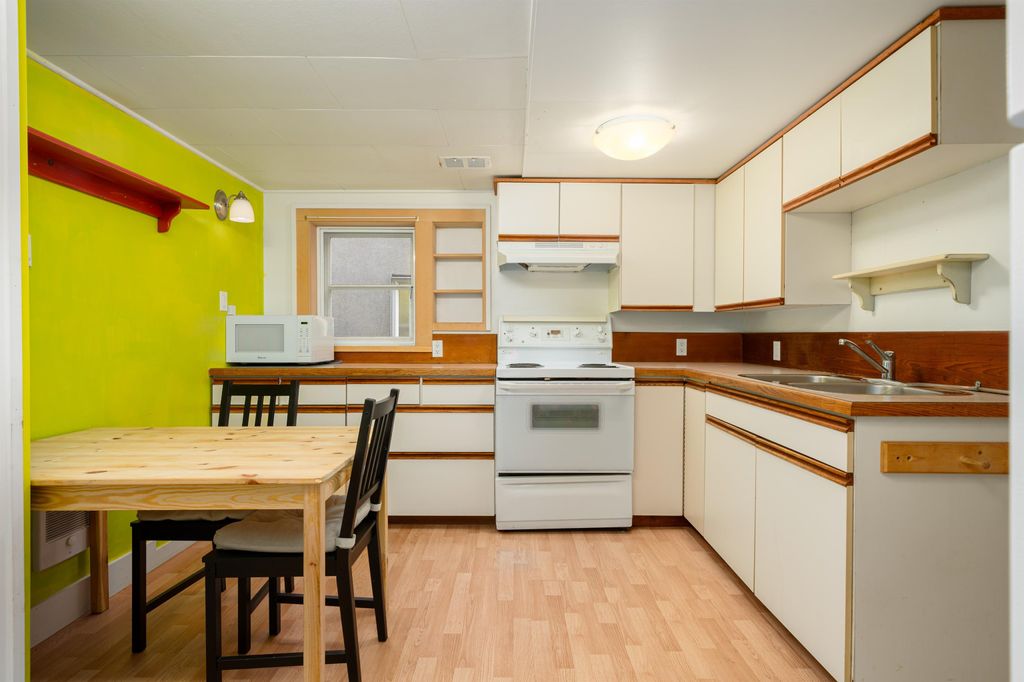 listing image 1103744390536321439