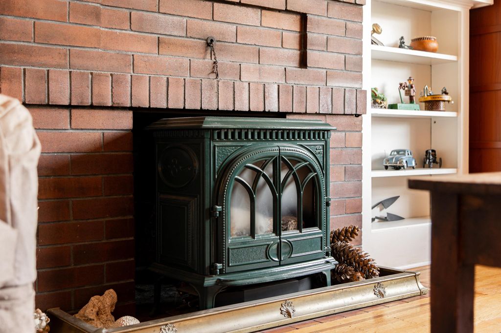 listing image 1104386042889757692